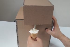 最惊叹的 10 个纸板手工作品创意