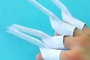 手工折纸教学 今天教大家做金刚狼的爪子玩具，简单易学不伤人