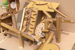 教大家如何利用纸板制作DIY创意手工，超好玩