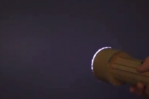 如何用硬纸板DIY一个手电筒？这是一个很棒的手工活！