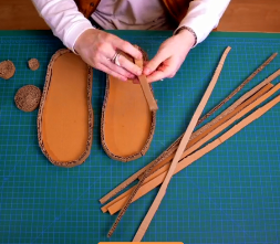 谷乐品环创手工DIY波纹纸板条鞋子制作