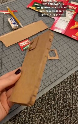 谷乐品环创手工材料DIY艺术创意之纸板立体苹果手机，谷乐品环创素材网独家分享提供视频教程